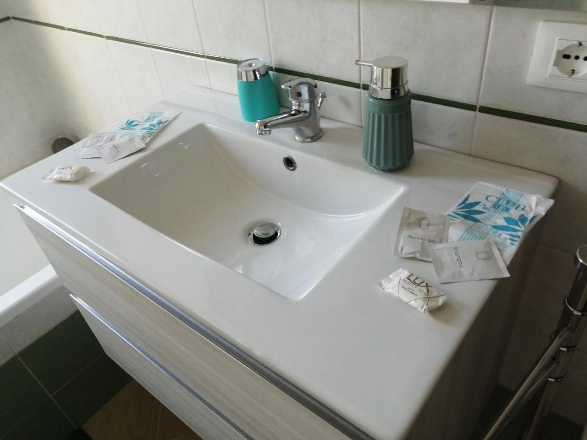 Due Torri Roma Guest House Luaran gambar